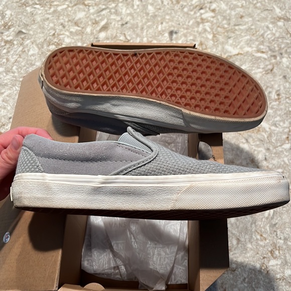 Women’s 7.5 classic slip on Vans - Picture 7 of 9